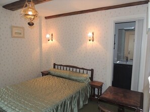 7 bedrooms, free WiFi