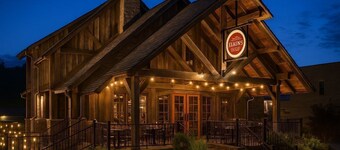 Heart of Downtown-Condo with Balcony- Amazing Views- Walk to Everything!