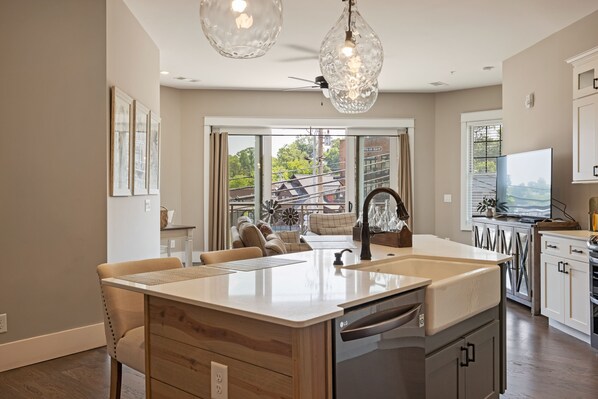 Interior - Heart of Downtown-Condo with Balcony- Amazing Views- Walk to Everything! (Blue Ridge)