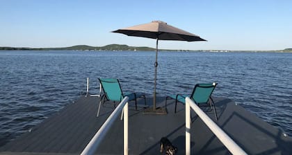Peace on Possum Kingdom Lake- WATERFRONT with a large deck to escape and relax
