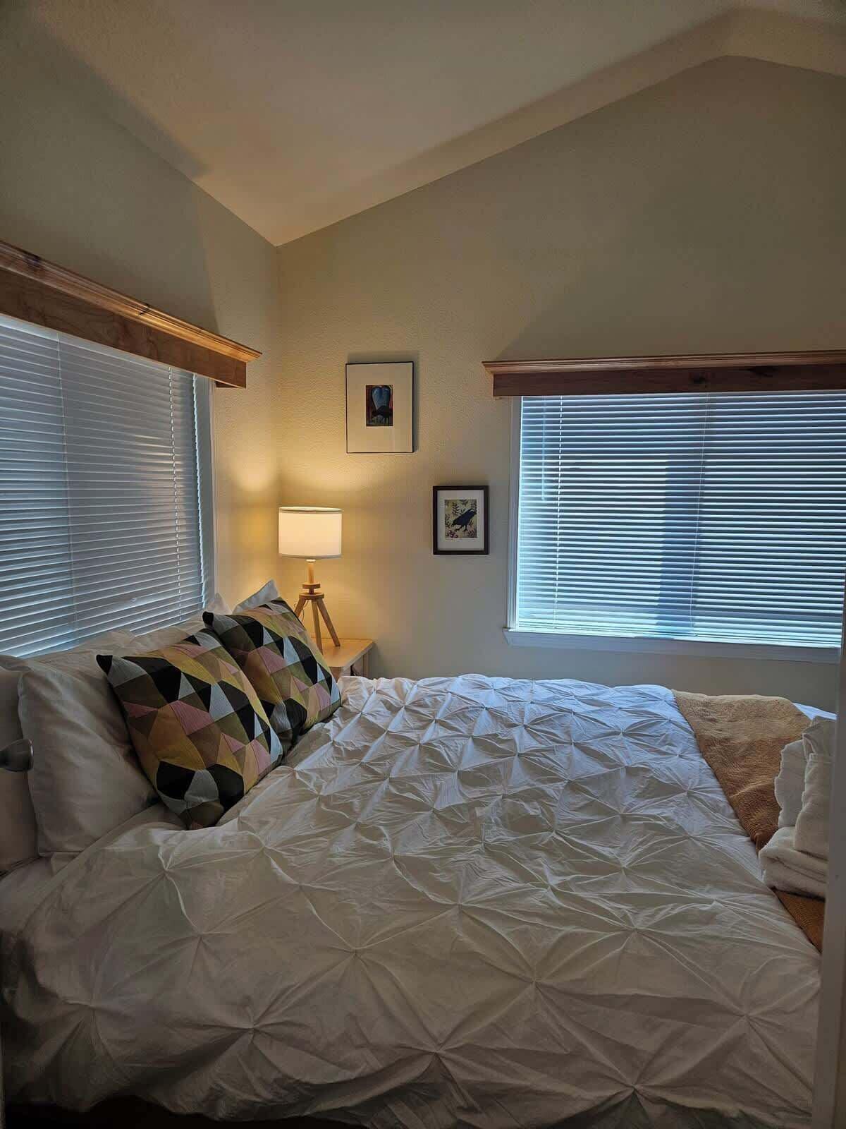 1 chambre, fer et planche à repasser, lit parapluie, Wi-Fi gratuit