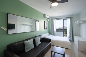 1 chambre, fer et planche Ă repasser, Wi-Fi gratuit, draps fournis