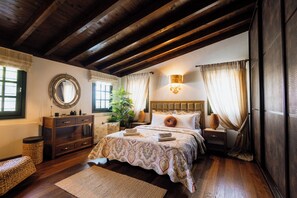 3 chambres, fer et planche à repasser, Wi-Fi gratuit, draps fournis