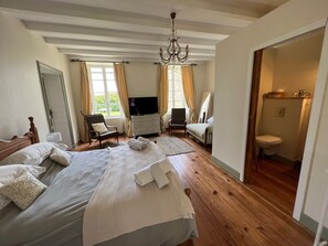 4 chambres, lit parapluie, Wi-Fi gratuit, draps fournis