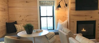 Mulberry Cottage; charming character property near Cañon City & The Royal Gorge.