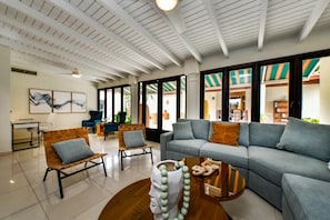 TV connectée, espaces bureaux