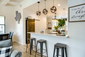 Interior - Updated New Braunfels Home w/ Fire Pit! (New Braunfels)