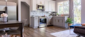 Modern Country 2bed/1bath with pool