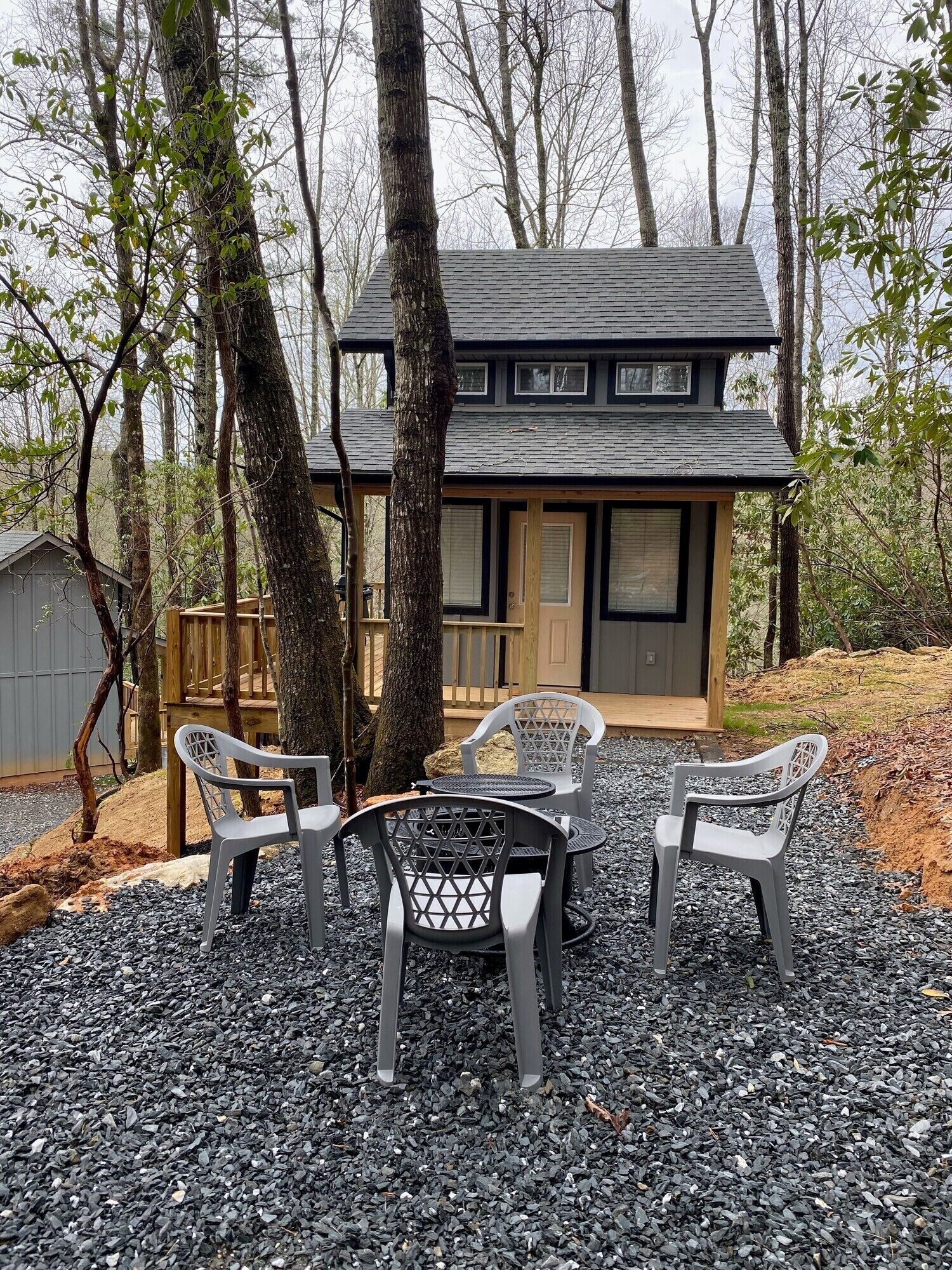 Beautiful Tiny Cabin Near Lake Nantahala and the Great Smoky Mountains