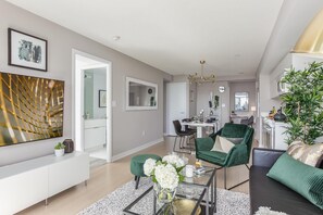 Smart TV - GLOBALSTAY. Elegance Green 12 Floor 2bd 2bath. Balcony (Toronto/Canada)