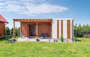 Exterior - Nice home in Kladno with WiFi (Kladno)