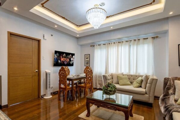 Living area - 1Bedroom Luxurious Design (Taguig)