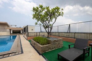 Pool - 1Bedroom Luxurious Design (Taguig)
