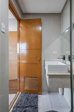 Bathroom - 1Bedroom Luxurious Design (Taguig)