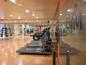 Fitness facility - Cozy Staycation in BGC (Taguig)