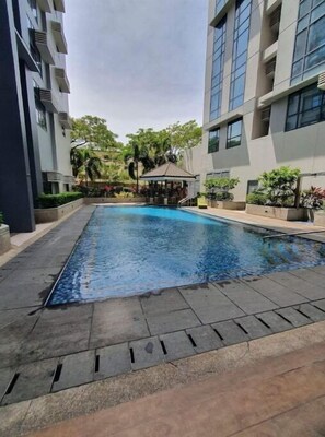 Pool - Japandi staycation in BGC (Taguig)