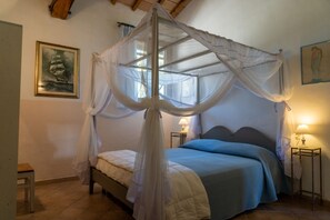 2 bedrooms, iron/ironing board, WiFi, bed sheets - Gorgeous cottage in the heart of Maremma with swimming pool and Jacuzzi. (GROSSETO)