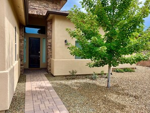 Exterior detail - Highland House - Prescott Cabin Rentals (Prescott)