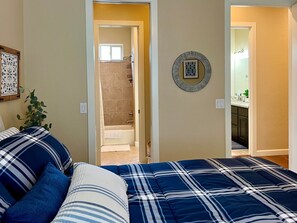 3 bedrooms, iron/ironing board, free WiFi, bed sheets - Highland House - Prescott Cabin Rentals (Prescott)