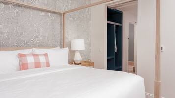 Habitación estándar | Ropa de cama de alta calidad y camas con pillow-top