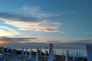 Beach - SE005 - Senigallia, three-room apartment on the sea with beach (Senigallia)
