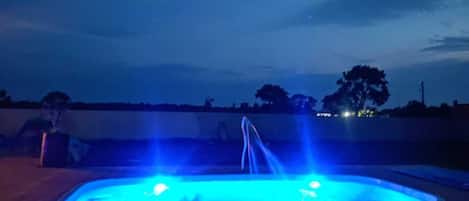室外游泳池