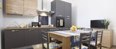 تناول الطعام