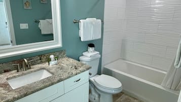 Condo, 3 habitaciones | Baño | Toallas