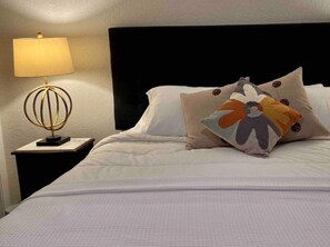 4 habitaciones, escritorio, tabla de planchar con plancha y wifi gratis