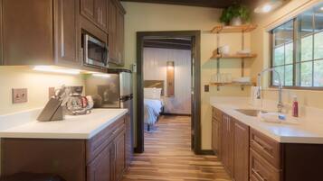 Cabin, 1 Bedroom | Private kitchen | Coffee/tea maker