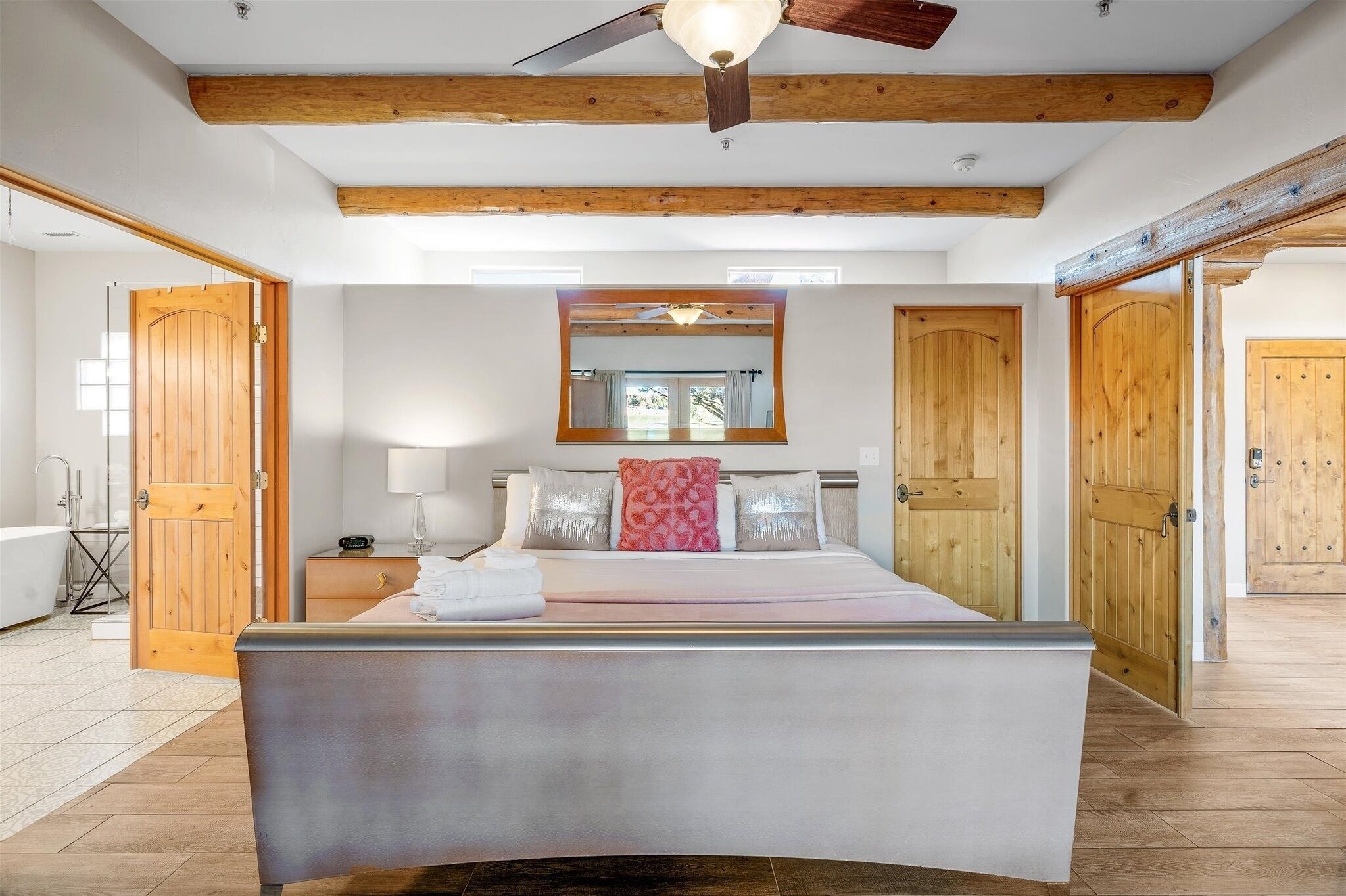 Nhà, 3 phòng ngủ | 3 phòng ngủ, truy cập Internet không dây miễn phí 