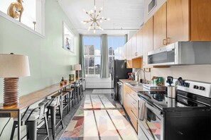 Fridge, microwave, oven, dishwasher