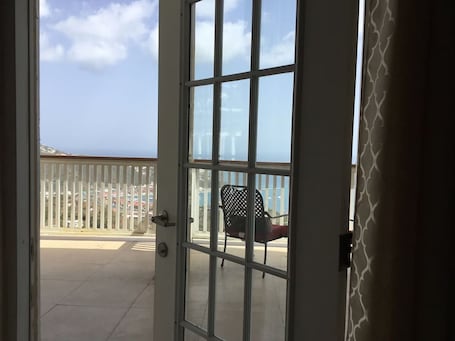Interior. Cozy stay, next to lookout and 10 minutes for Magens Bay Beach