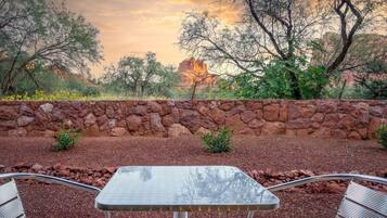 Condo, 2 Bedrooms | Property grounds