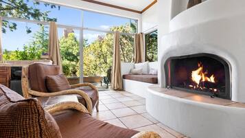 Villa, 1 Bedroom | Living area