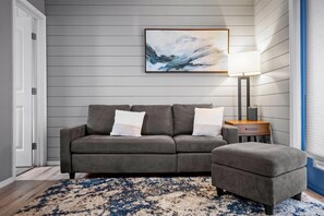 Apartamento, 1 habitación | Zona de estar | Una Smart TV