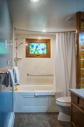 Kabin, 1 kamar tidur | Kamar mandi | Handuk dan sampo