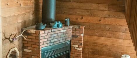 Cabin, 1 Bedroom | Living area