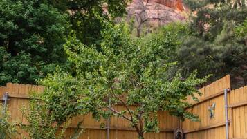 Cabin, 1 Bedroom | Outdoor dining