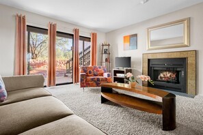 Condo, 2 Bedrooms | Living area