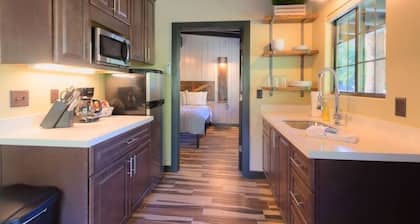 Destination Oak Creek 10 1 Bedroom Apts by RedAwning