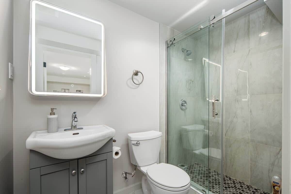 Shower, hair dryer, shampoo