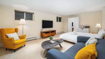 4 bedrooms, desk, iron/ironing board, WiFi