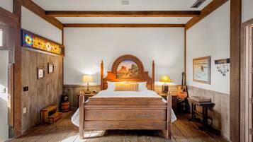 Villa, 1 Bedroom | 1 bedroom, laptop workspace, free WiFi