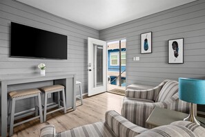 Condo, 1 Bedroom | Interior