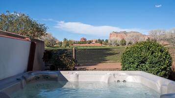 Apartment, 1 Bedroom | Outdoor spa tub