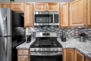 Condo, 1 Bedroom | Private kitchen
