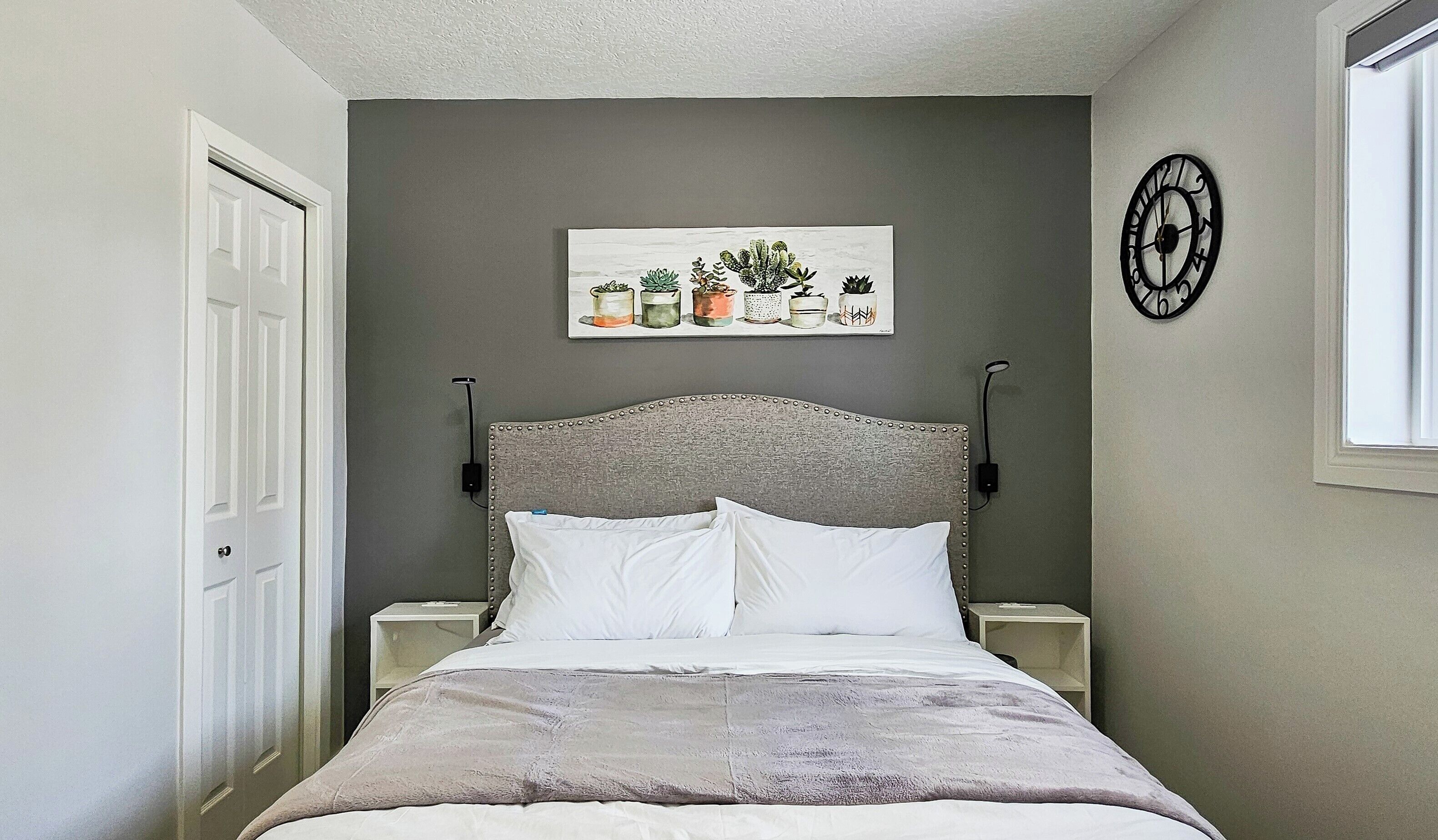 3 bedrooms, iron/ironing board, travel crib, WiFi (free)