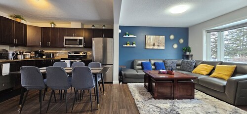 Cozy King Bed &Breakfast 4beds *AC* near Winsport