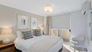 3 bedrooms, iron/ironing board, Internet, bed sheets - Avoca Beach Penthouse - Mesmerising Views (Avoca Beach)